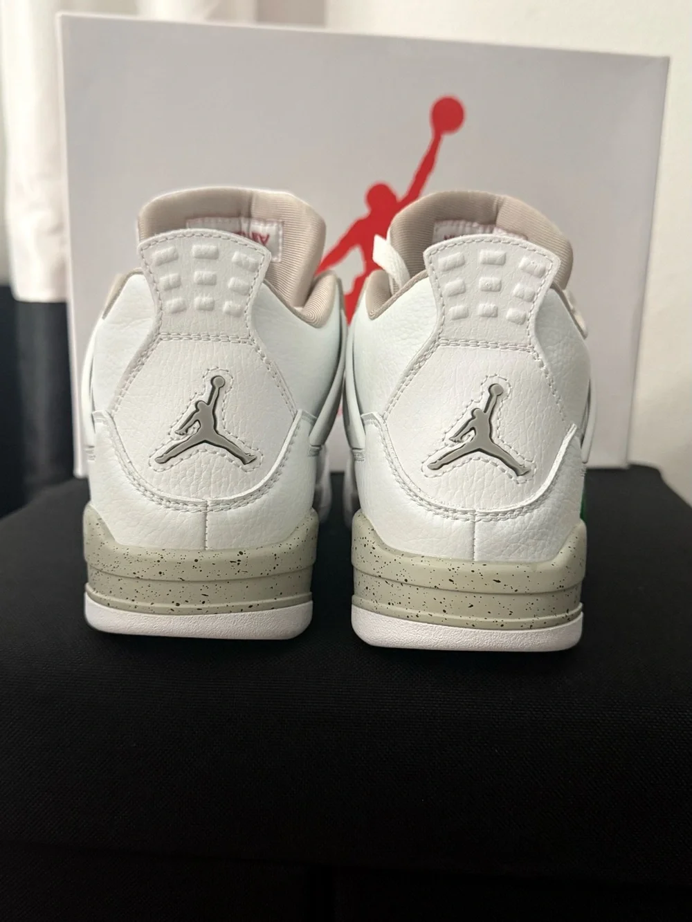 Jordan 4 Retro